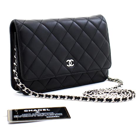 cartera chanel clasica|Chanel cartera con cadena.